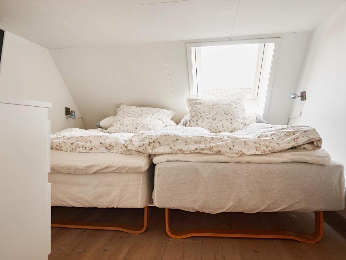 5 Person Holiday Home In Aakirkeby Экстерьер фото